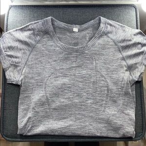 Lululemon Swiftly Tech Short Sleeve 2.0